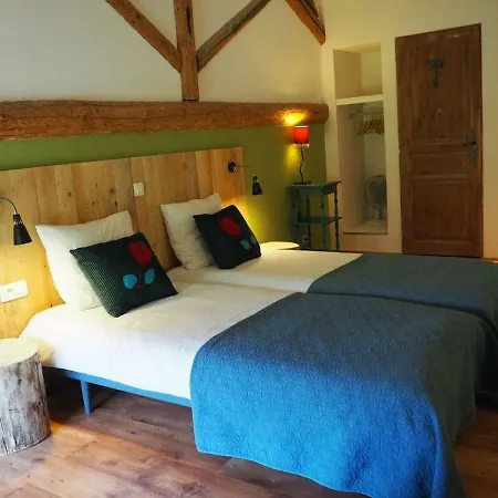 Au Reve Chatoyant Bed & Breakfast *