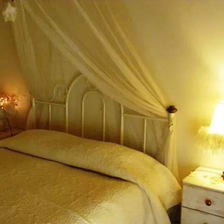 Au Reve Chatoyant Bed & Breakfast *
